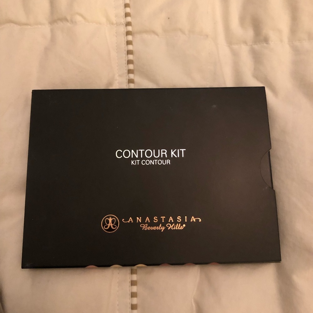 Anastasia Beverly Hills contour kit